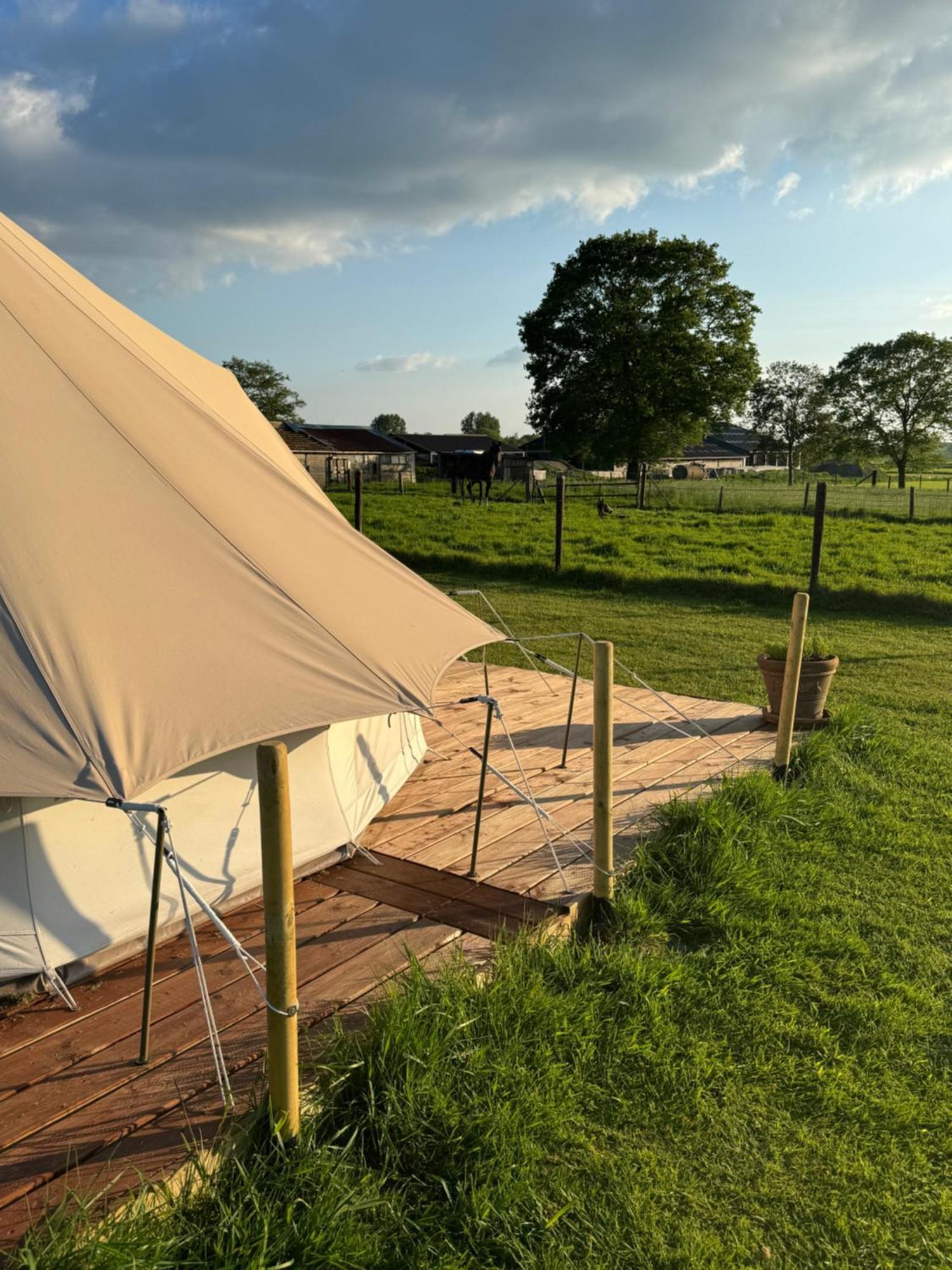 Camp Mangoeste Zedelgem Bagian luar foto