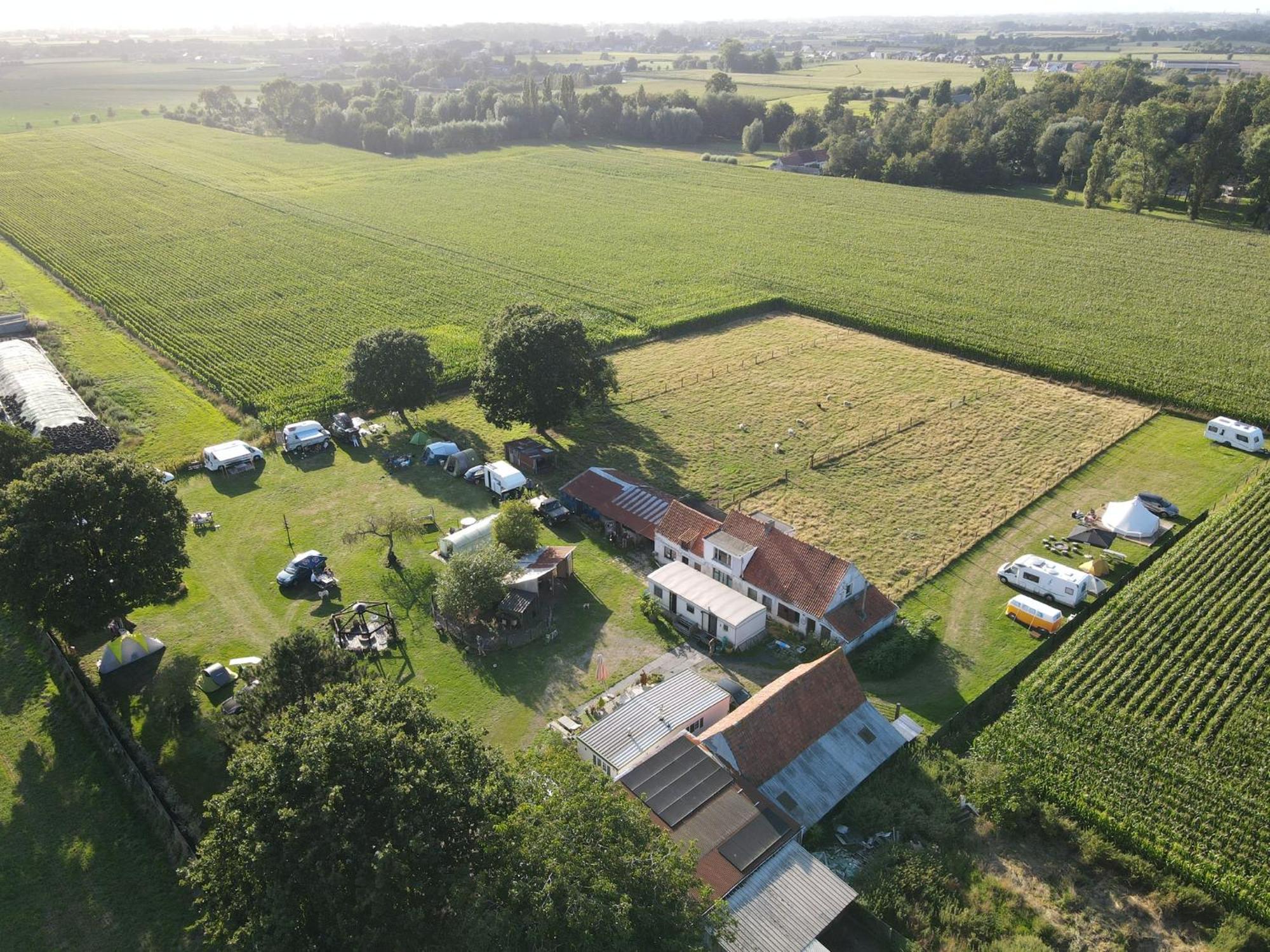 Camp Mangoeste Zedelgem Bagian luar foto